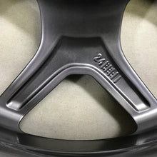 Load image into Gallery viewer, 1x Alufelge 18 Zoll 7.5" 5x112 23ET Glanz Grau 5A324D5 BMW 1 Rim Wheel FEL4778927171lm
