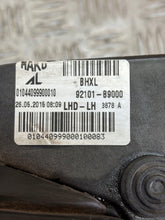 Load image into Gallery viewer, Frontscheinwerfer Hyundai I10 92101-B9000 Ein Stück (Rechts oder Links)