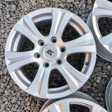 Laden Sie das Bild in den Galerie-Viewer, 4x Alufelge 17 Zoll 7.0" 6x139.7 50ET Glanz Silber Rim Wheel FEL9581347555jy