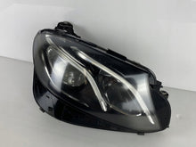 Laden Sie das Bild in den Galerie-Viewer, Frontscheinwerfer Mercedes-Benz E Class W213 A2139064004KZ FULL LED Rechts