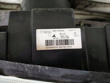 Load image into Gallery viewer, Frontscheinwerfer Iveco I 5801745449 5801745452 Ein Stück (Rechts oder Links) SCH5878872090qr