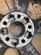 Laden Sie das Bild in den Galerie-Viewer, 1x Alufelge 17 Zoll 7.0" 5x112 48 5ET A2054010800 Mercedes-Benz W205 Rim Wheel FEL4326370828bp