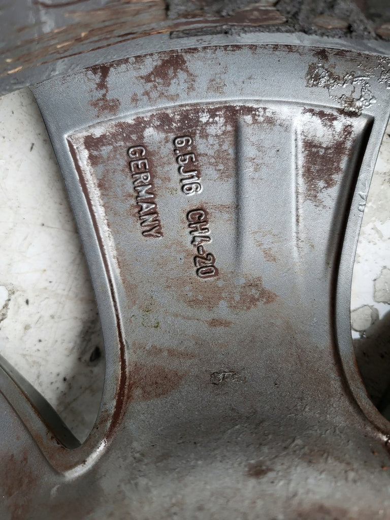 1x Alufelge 16 Zoll 6.5" 4x108 20ET Glanz Silber 9678398177 Peugeot Rim Wheel