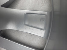 Laden Sie das Bild in den Galerie-Viewer, 1x Alufelge 18 Zoll 8.0&quot; 5x115 46ET 13367276 Opel Astra J Zafira C Rim Wheel
