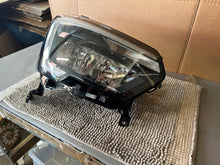 Laden Sie das Bild in den Galerie-Viewer, Frontscheinwerfer Renault Master 260607867R 260105567R LED Rechts oder Links