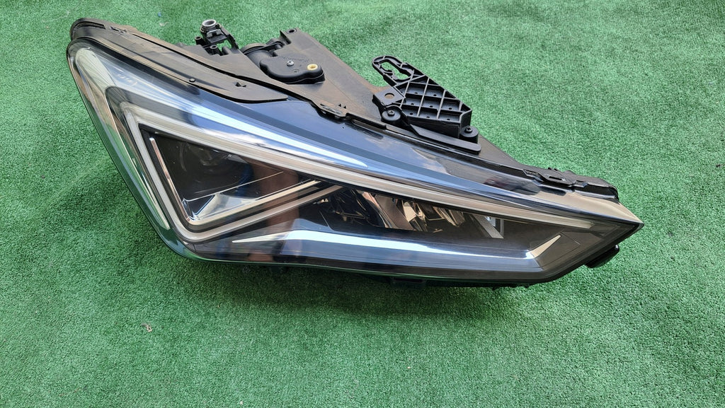 Frontscheinwerfer Seat Tarraco 5FK941008A Rechts Scheinwerfer Headlight