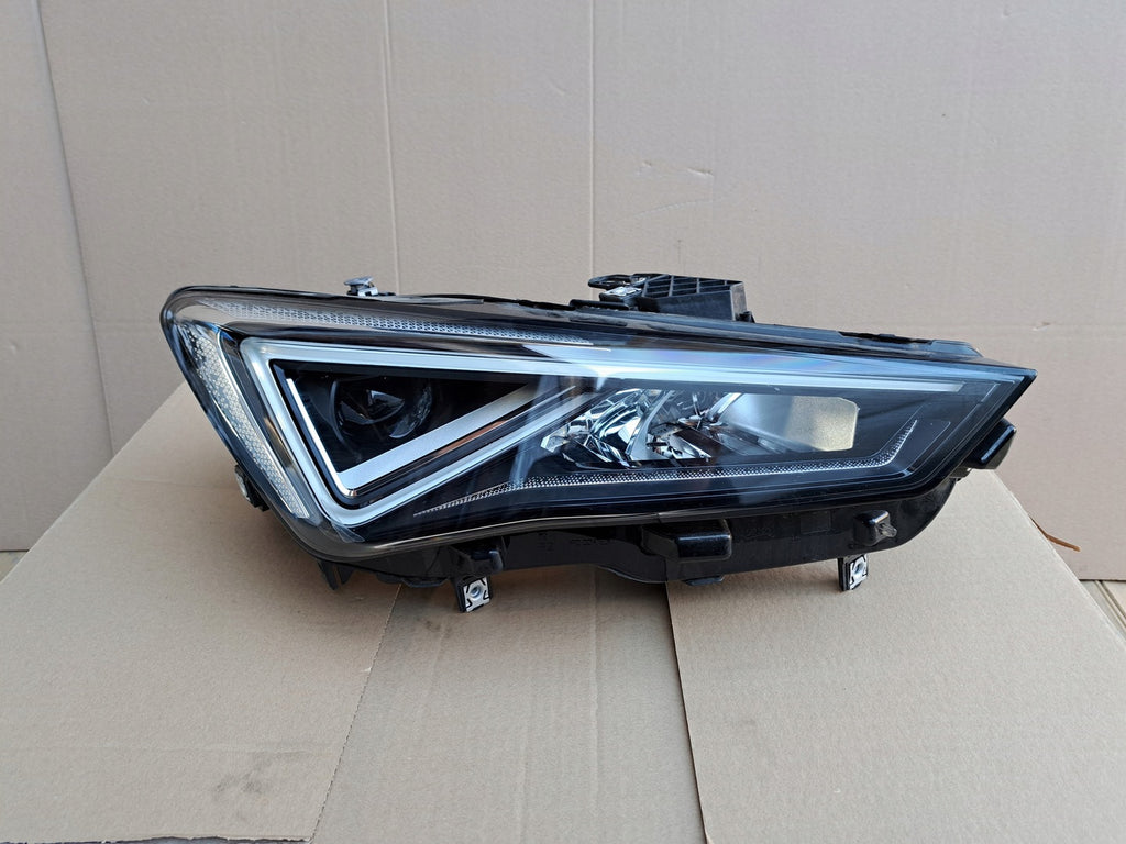 Frontscheinwerfer Cupra Formentor 5FG941008E Rechts Scheinwerfer Headlight