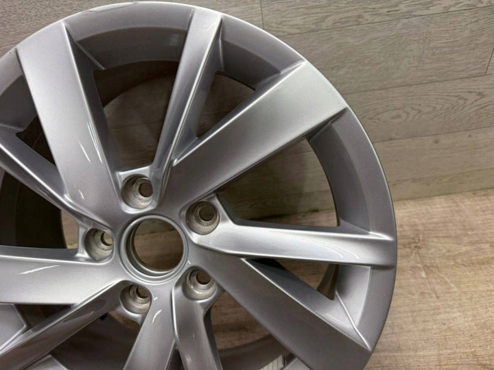 1x Alufelge 16 Zoll 46ET Blau 5H0071496 VW Golf Viii Rim Wheel FEL8534244896it