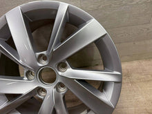 Laden Sie das Bild in den Galerie-Viewer, 1x Alufelge 16 Zoll 46ET Blau 5H0071496 VW Golf Viii Rim Wheel FEL8534244896it