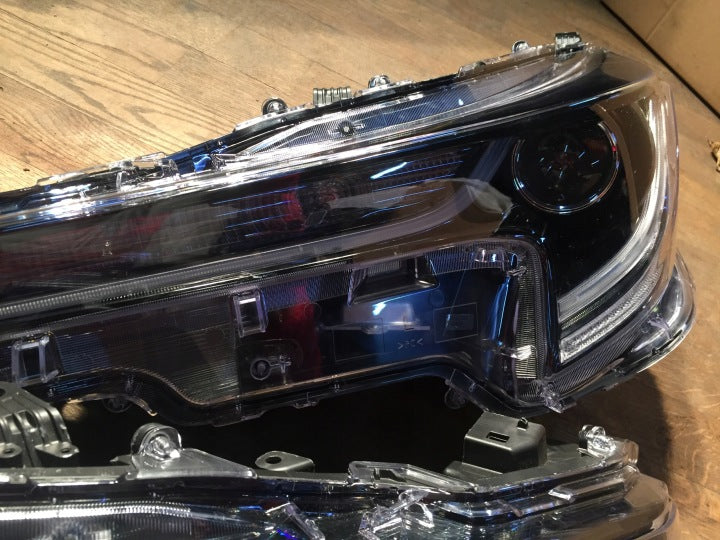 Frontscheinwerfer Toyota Corolla Rechts Scheinwerfer Headlight SCH9711339148fx