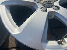Laden Sie das Bild in den Galerie-Viewer, 4x Alufelge 17 Zoll 6.5" 5x112 Glanz Silber 8V0601025AD Audi A3 Q3 Rim Wheel FEL2659463407kp