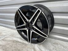 Laden Sie das Bild in den Galerie-Viewer, 1x Alufelge 18 Zoll 8.5&quot; 5x112 A2064011800 Mercedes-Benz Rim Wheel