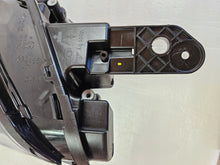 Laden Sie das Bild in den Galerie-Viewer, Frontscheinwerfer Maserati 06702930760 0030526422 LED Links Headlight SCH1328779981dq