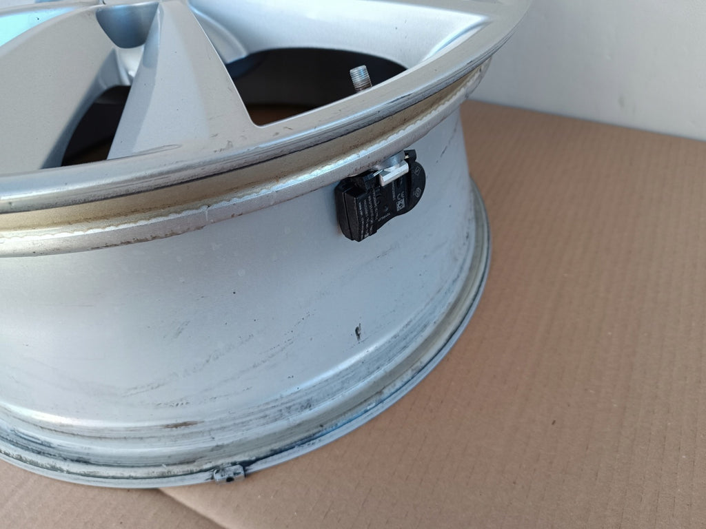 1x Alufelge 17 Zoll 7.0" 5x114.3 49ET 40300030R Renault Megane Rim Wheel FEL3013290890qc