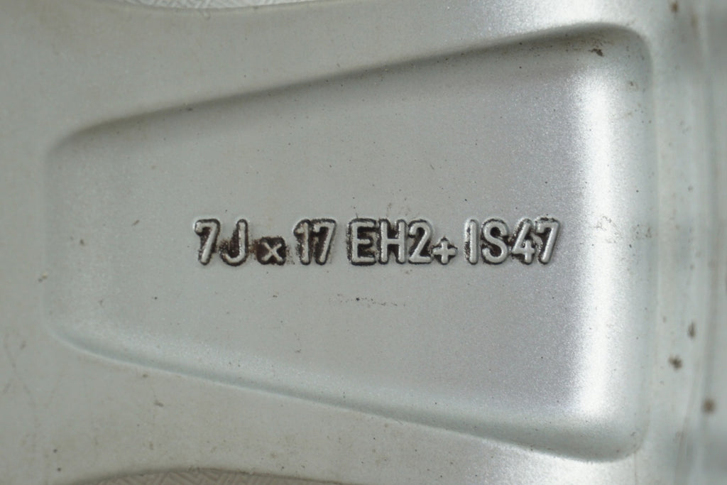 1x Alufelge 17 Zoll 6.5" 5x120 47ET Glanz Silber 6795561 BMW 1 E81 E87 Rim Wheel FEL5706566942gr