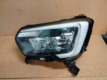 Load image into Gallery viewer, Frontscheinwerfer Renault Master 260607867R Links Scheinwerfer Headlight SCH3990561372rs