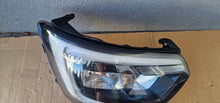 Load image into Gallery viewer, Frontscheinwerfer Renault Master III 260105567R LED Rechts Headlight