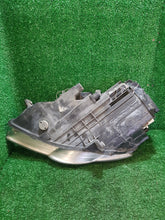 Load image into Gallery viewer, Frontscheinwerfer VW Passat 4L0907391 Xenon Rechts Scheinwerfer Headlight SCH5511067782fl