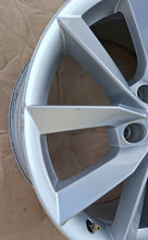Load image into Gallery viewer, 1x Alufelge 17 Zoll 7.0" 5x112 45ET 5L0601025K Skoda I Rim Wheel FEL3736832488ml
