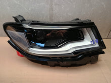 Laden Sie das Bild in den Galerie-Viewer, Frontscheinwerfer Jeep 68643492AA 155256624 Xenon Rechts Scheinwerfer Headlight SCH7065435416ot