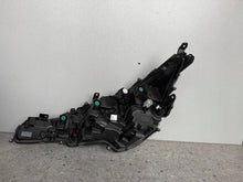 Laden Sie das Bild in den Galerie-Viewer, Frontscheinwerfer Toyota Corolla 81110-02S60 LED Rechts Scheinwerfer Headlight SCH9607123948xx