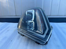 Laden Sie das Bild in den Galerie-Viewer, Frontscheinwerfer VW Amarok 2H3941031 Xenon Links Scheinwerfer Headlight SCH8209749656ee