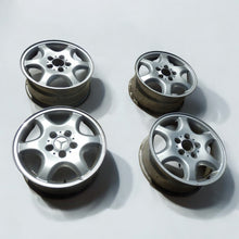 Load image into Gallery viewer, 3x Alufelge 16 Zoll 7.0&quot; 5x112 43ET A2084010502 Mercedes-Benz Clk Rim Wheel