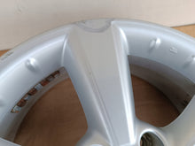 Load image into Gallery viewer, 1x Alufelge 17 Zoll 6.5&quot; 5x114.3 40ET Nissan Qashqai J10 Rim Wheel