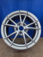 Laden Sie das Bild in den Galerie-Viewer, 1x Alufelge 17 Zoll 7.5" 5x112 8B3601025A Audi A5 Rim Wheel FEL6155961557sm