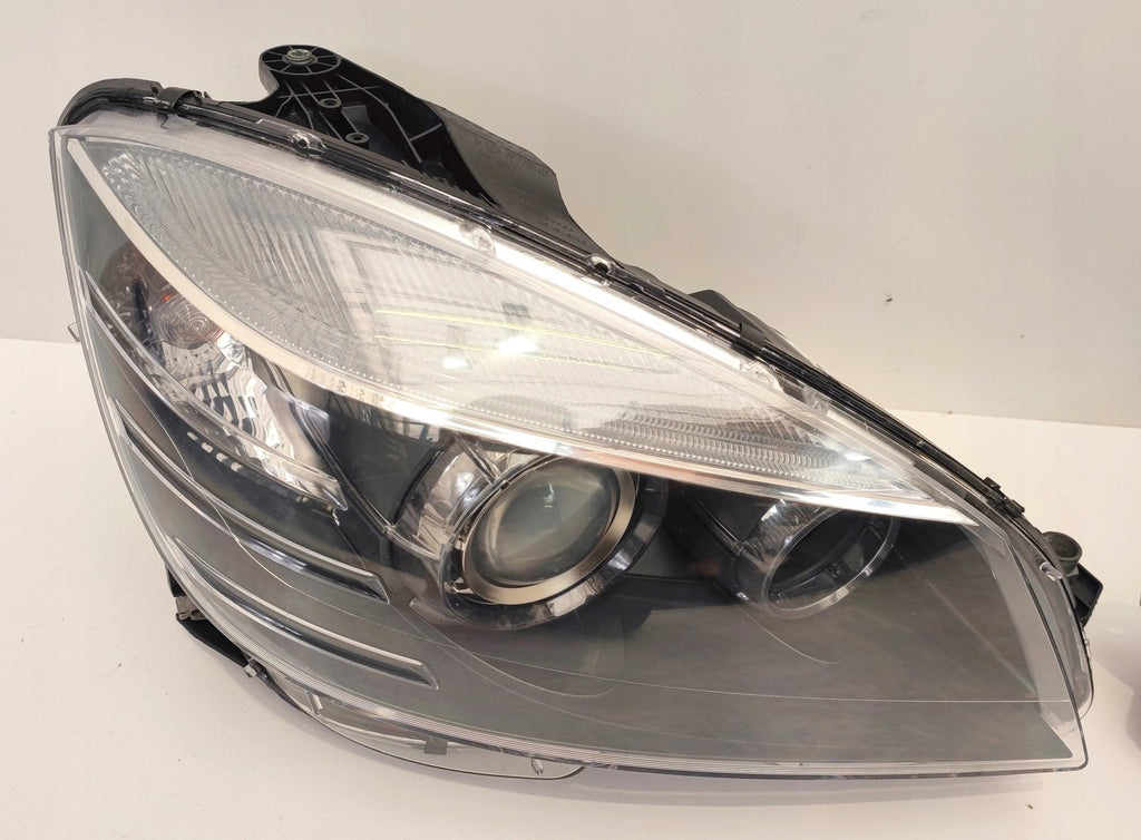 Frontscheinwerfer Mercedes-Benz W204 Xenon Rechts Scheinwerfer Headlight