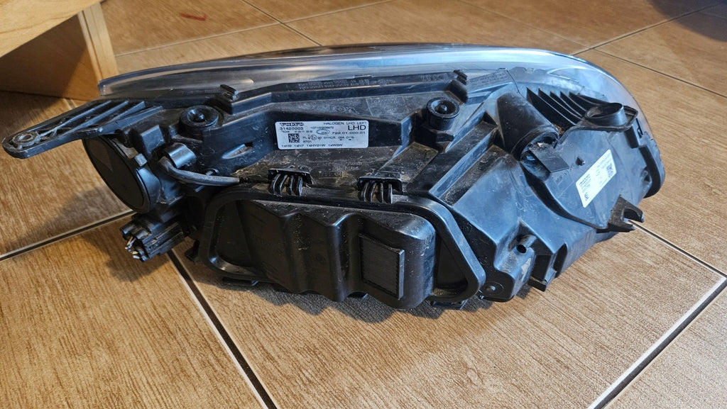 Frontscheinwerfer Volvo V40 31420003 Ein Stück (Rechts oder Links) Headlight SCH9057177203fw