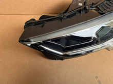 Laden Sie das Bild in den Galerie-Viewer, Frontscheinwerfer Audi Q3 83A941033 509-789-148 Full LED Links Headlight SCH9046669787fz