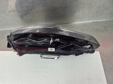 Laden Sie das Bild in den Galerie-Viewer, Frontscheinwerfer Renault Clio I 5 V 260103507R Rechts Scheinwerfer Headlight SCH9201951312op