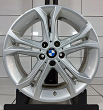 Load image into Gallery viewer, 1x Alufelge 18 Zoll 7.0" 5x112 22ET Glanz Silber 6876918 BMW G01 Rim Wheel FEL4773864043dl