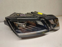 Laden Sie das Bild in den Galerie-Viewer, Frontscheinwerfer Skoda Octavia III 5E1941018EBSP Rechts Scheinwerfer Headlight SCH4863551014mk