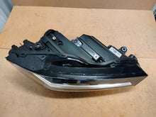 Laden Sie das Bild in den Galerie-Viewer, Frontscheinwerfer Skoda Superb 3P1941016 LED Rechts Scheinwerfer Headlight SCH6931030133fc