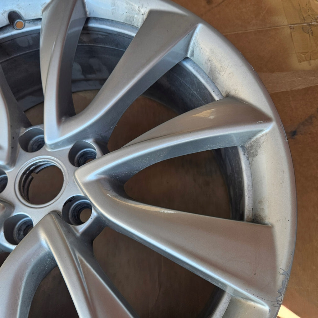 1x Alufelge 19 Zoll 8.5" 5x114.3 35ET Glanz Silber 1044227-00-D Tesla Model 3 FEL1950672401rh