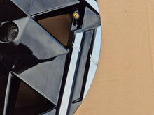 Load image into Gallery viewer, 1x Alufelge 16 Zoll 6.5&quot; 5x114.3 40ET Glanz Silber Nissan Leaf Rim Wheel