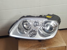 Load image into Gallery viewer, Frontscheinwerfer VW Touran 1T0941031F Xenon Ein Stück (Rechts oder Links)