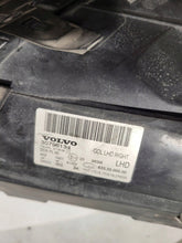 Laden Sie das Bild in den Galerie-Viewer, Frontscheinwerfer Volvo S80 II 30796134 Rechts Scheinwerfer Headlight SCH7542207379rt