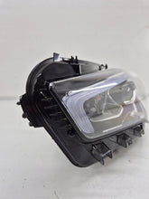 Laden Sie das Bild in den Galerie-Viewer, Frontscheinwerfer Mercedes-Benz Cla X118 C118 A1189062700 Links Headlight SCH6247246468za