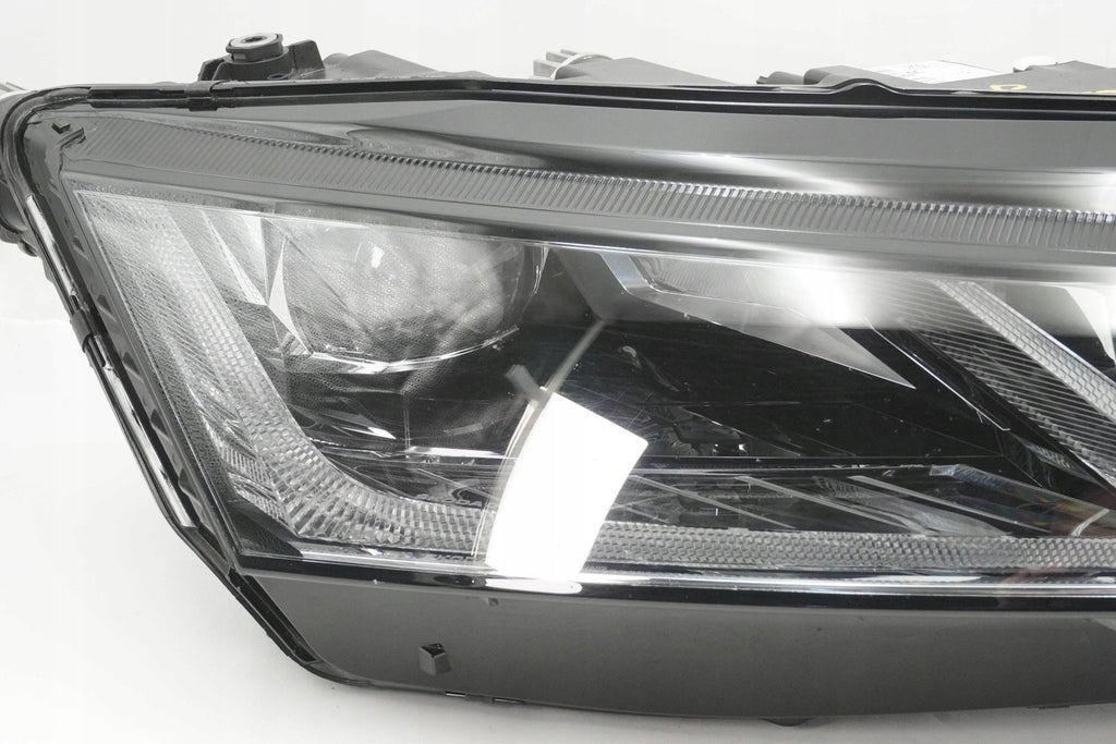 Frontscheinwerfer Skoda Octavia I 992941572CJ1401000588 0301118234AC Rechts SCH8677560255ck