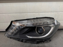 Laden Sie das Bild in den Galerie-Viewer, Frontscheinwerfer Mercedes-Benz W176 A1768201161 Links Scheinwerfer Headlight SCH1950813717wx
