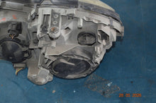 Laden Sie das Bild in den Galerie-Viewer, Frontscheinwerfer Mercedes-Benz W203 A2038203861 0301166176 Rechts Headlight SCH5952419730qn