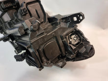 Laden Sie das Bild in den Galerie-Viewer, Frontscheinwerfer Mercedes-Benz W246 A2469062801 Rechts Scheinwerfer Headlight SCH8060063288hf