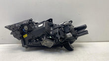 Laden Sie das Bild in den Galerie-Viewer, Frontscheinwerfer Mitsubishi Outlander III 8301D3-32 Rechts Headlight SCH1030115602is