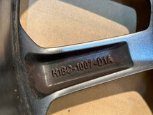 Laden Sie das Bild in den Galerie-Viewer, 1x Alufelge 17 Zoll 7.0&quot; 4x108 47 5ET H1BC-1007-D1A Ford Fiesta Rim Wheel