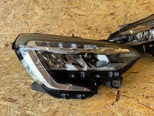 Laden Sie das Bild in den Galerie-Viewer, Frontscheinwerfer Renault Clio V 260604183R 260108676R Ein Satz Headlight