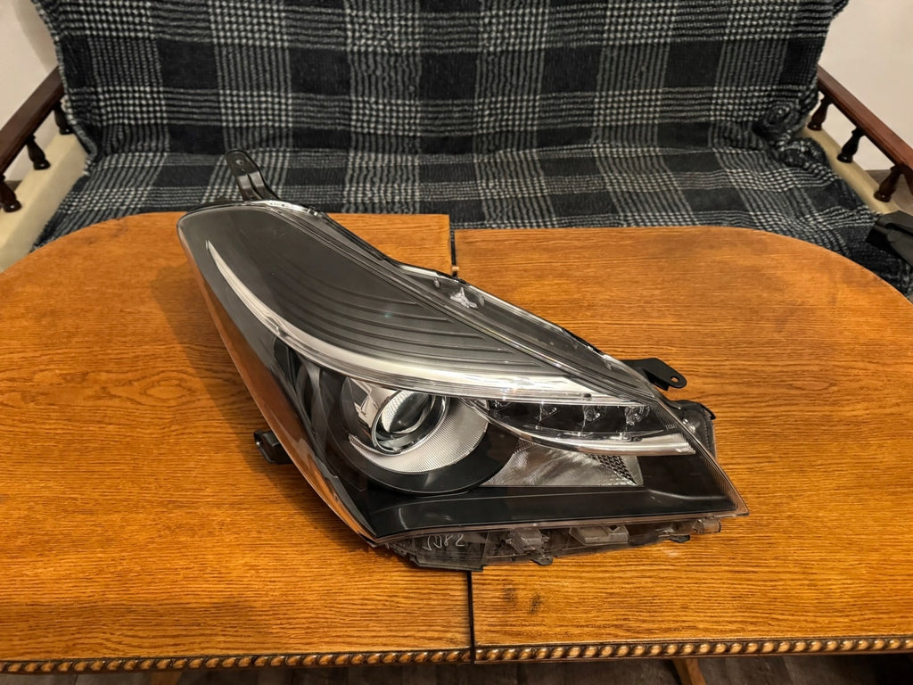 Frontscheinwerfer Toyota Yaris LED Rechts Scheinwerfer Headlight