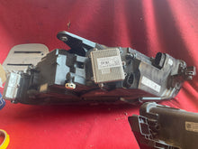 Laden Sie das Bild in den Galerie-Viewer, Frontscheinwerfer Skoda 3V1941015D 3V1941016D LED Ein Satz Headlight
